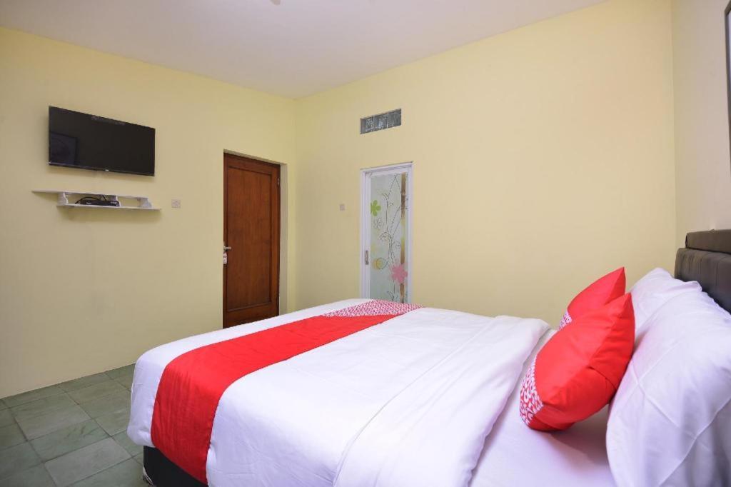 Super Oyo 1046 Omah Pathok Hotell Yogyakarta Eksteriør bilde